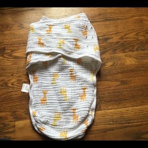 EUC Aden + Anais Giraffe Swaddle Sack